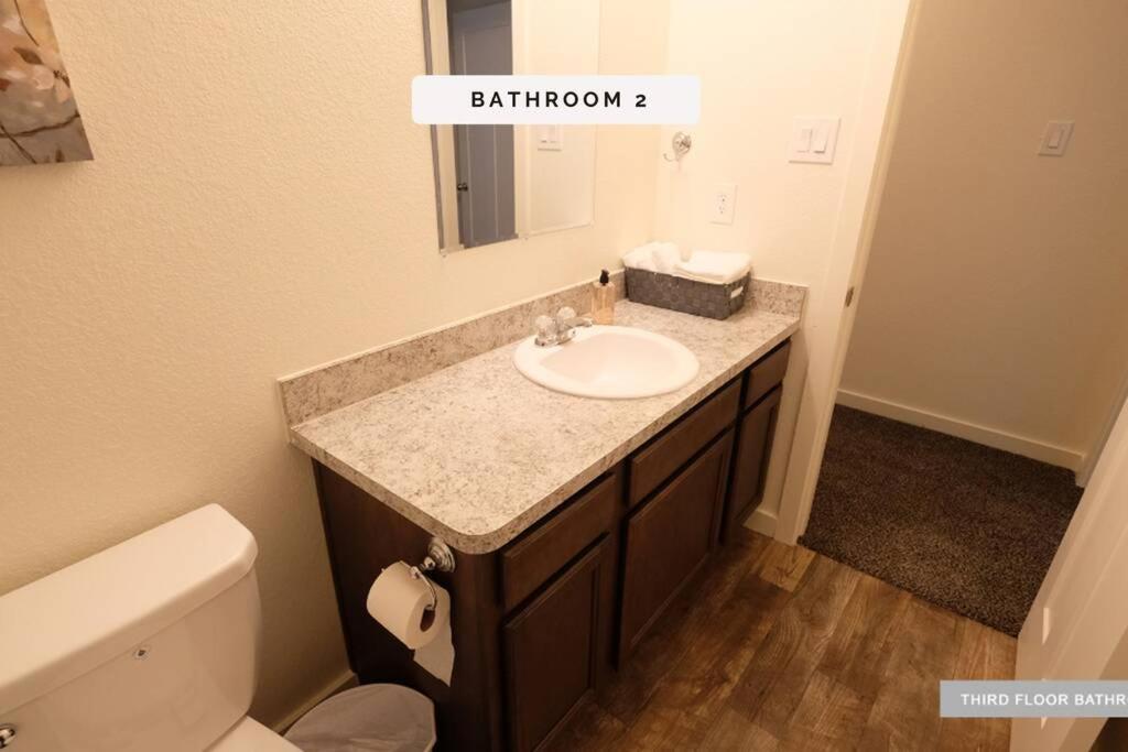 3 Story, 3 Bdrm, 4 Beds, 2 Bath, North Houston, Iah - 10B别墅 外观 照片